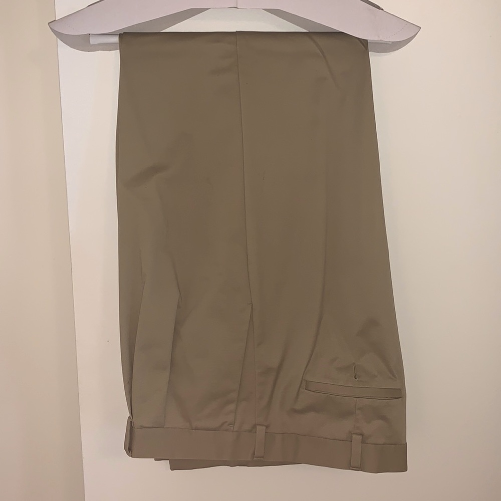 RoundTree &Yorke Dress Pants